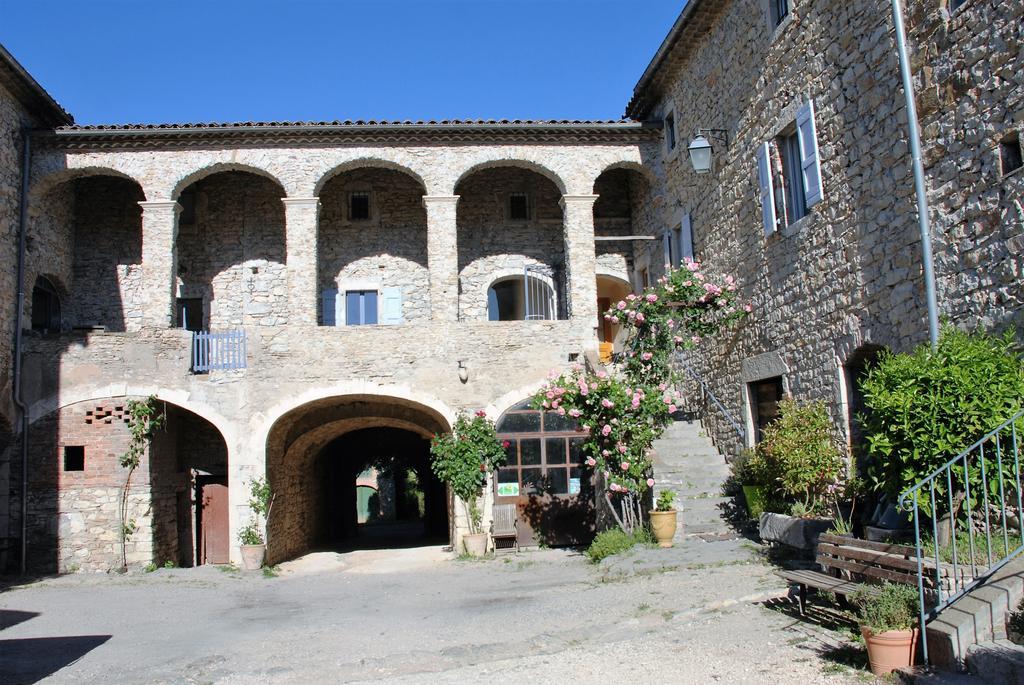 Bed and Breakfast Les Jardins Du Mas Evesque Rousson  Exteriér fotografie