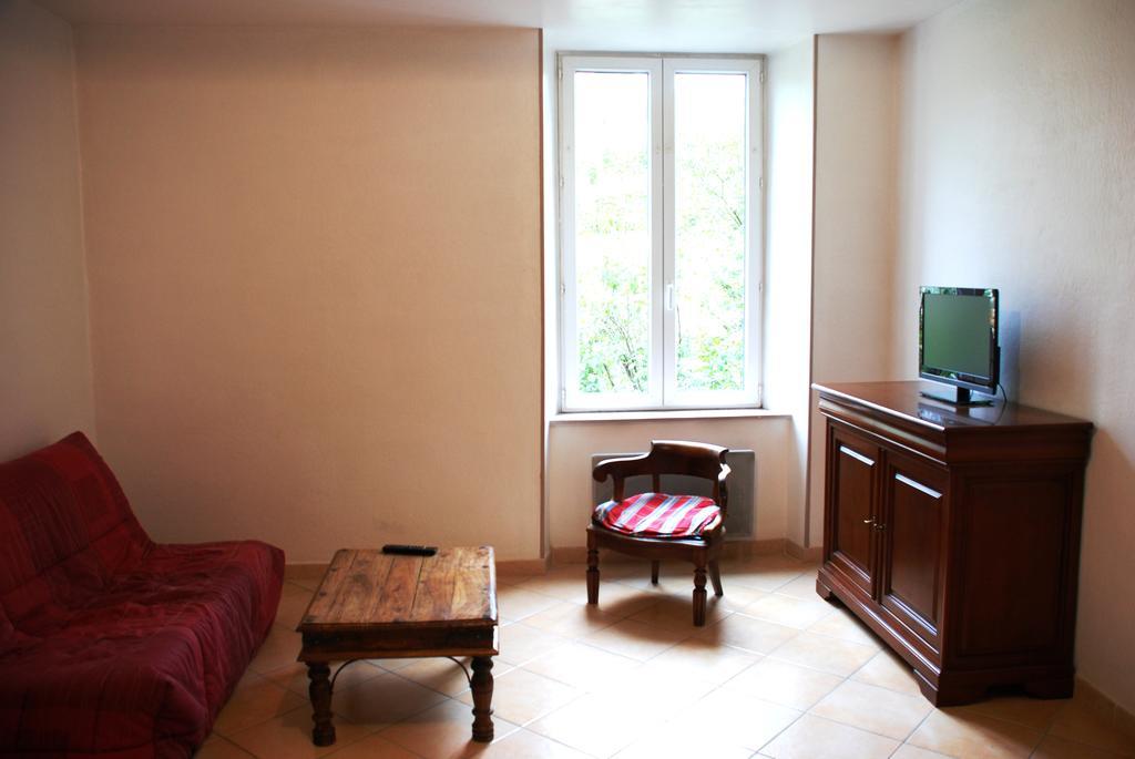 Bed and Breakfast Les Jardins Du Mas Evesque Rousson  Pokoj fotografie