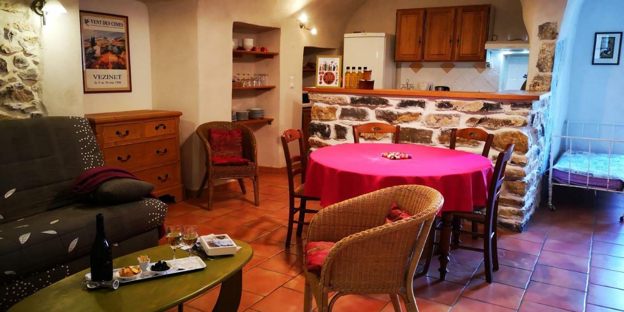 Bed and Breakfast Les Jardins Du Mas Evesque Rousson  Exteriér fotografie